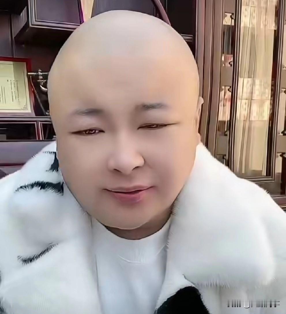 老狗官司败诉，坚持分期赔偿拖时间。

           老狗透露与前妻白雨的