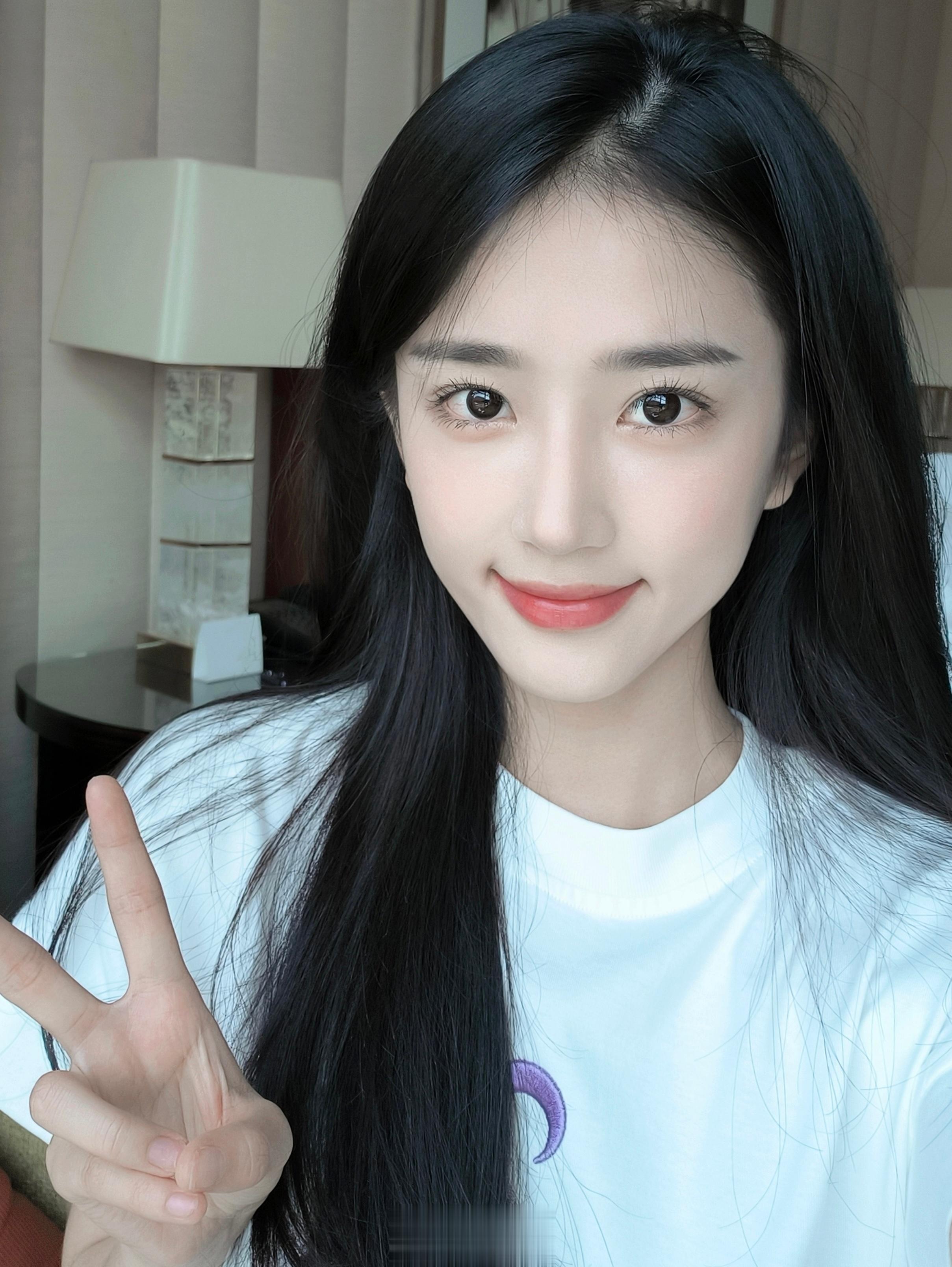 美女出现 ​​​