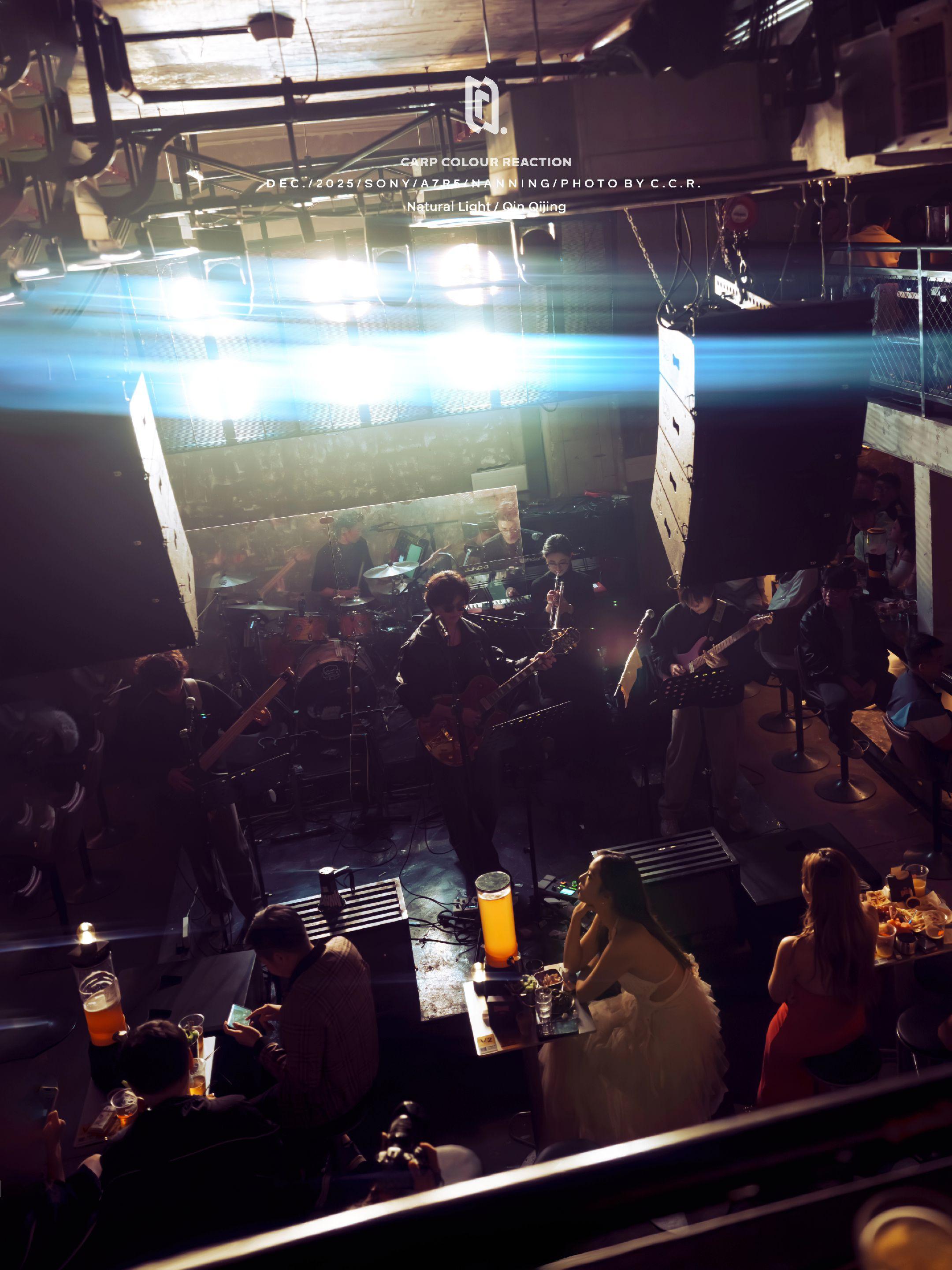 室内拍照氛围感记得优先考虑哦！也大家提供氛围感后期处理思路：强化与定调...