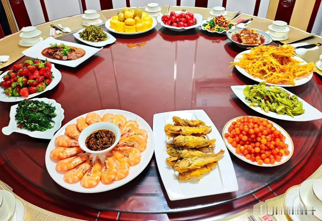 西安艳阳天西府饭店的特色美食值得品尝西安美食记忆西安暖胃美食 西安美食实拍 西安