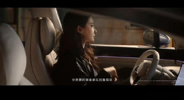 好想拥有刘亦菲同款气场  刘亦菲给粉丝的印象是非常清纯，也很可爱，这和车辆的气质
