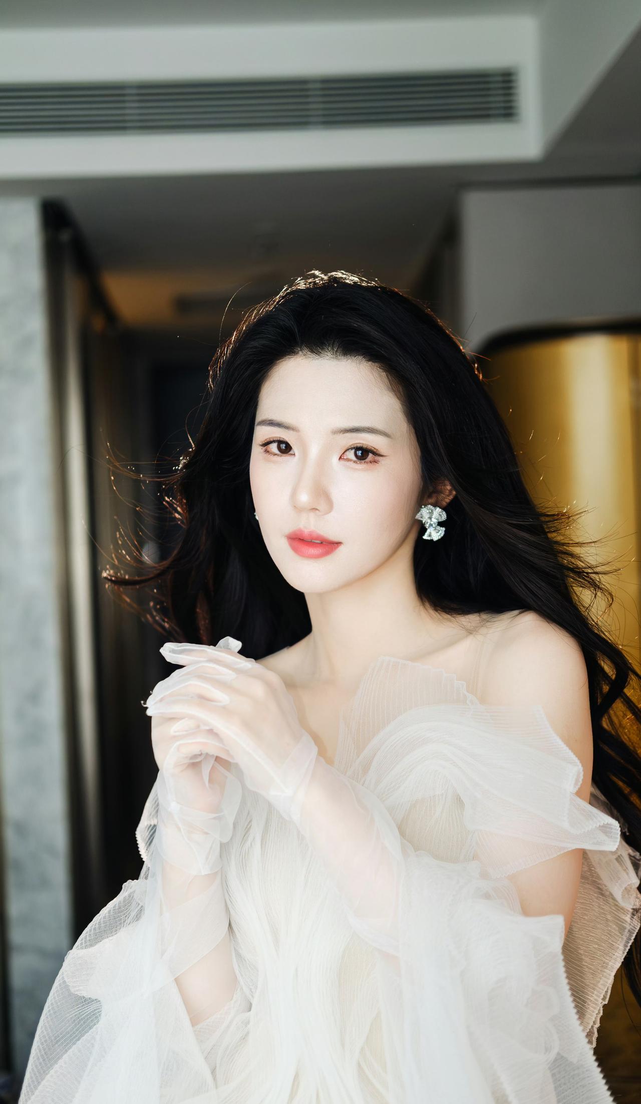 轻透白纱礼服，锦子温婉大气太出圈
