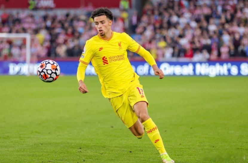 利物浦上个月在欧冠1-4输给埃因霍温后，柯蒂斯·琼斯赛后接受采访时表达了自己对球