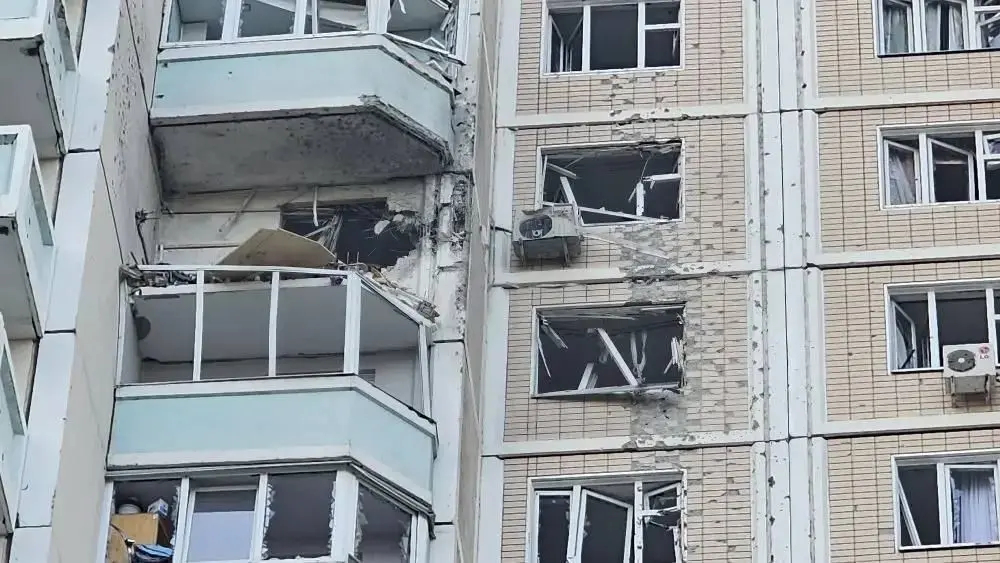 莫斯科遭一年多来最大规模无人机袭击 俄粉们之前喜欢嘲笑乌克兰说，什么时候打到莫斯