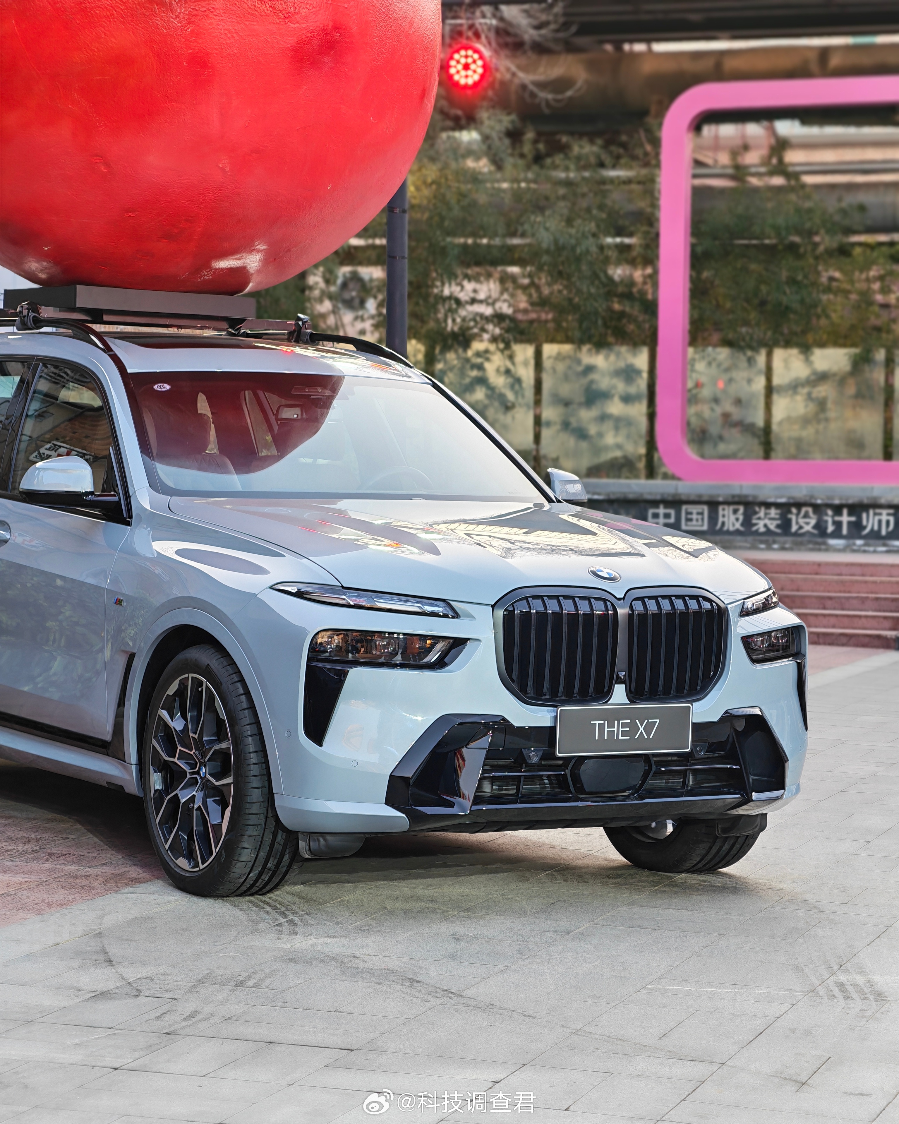 国内油价将于3月9日24时调整看了两个车的油箱表示油和电全满格，不焦虑～ 