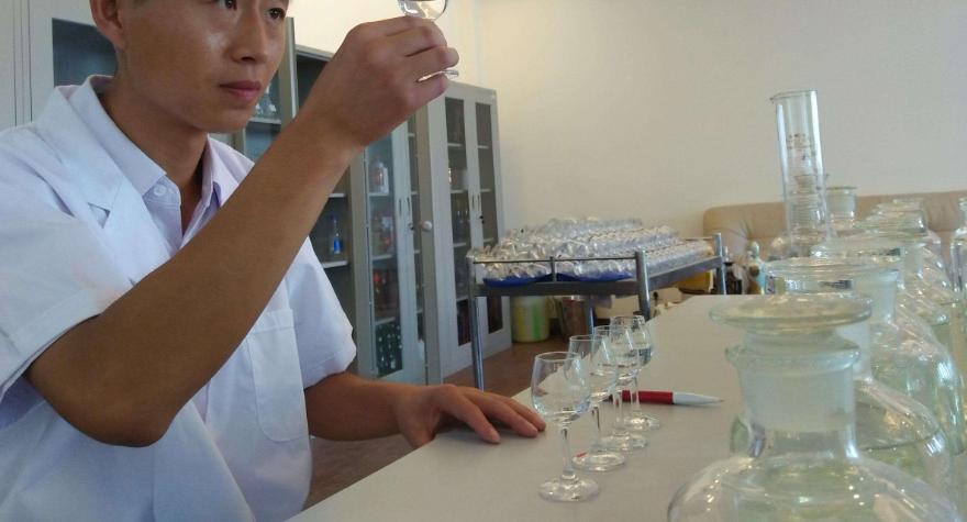 “该何去何从？”我是一位月薪15000的品酒师，在白酒厂做了10年，半个月前被辞