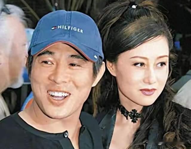 李连杰澄清抛妻弃子传闻：离婚时两人已握手言和，财产交给前妻，自己负责抚养孩子，四个女儿的关系非常好