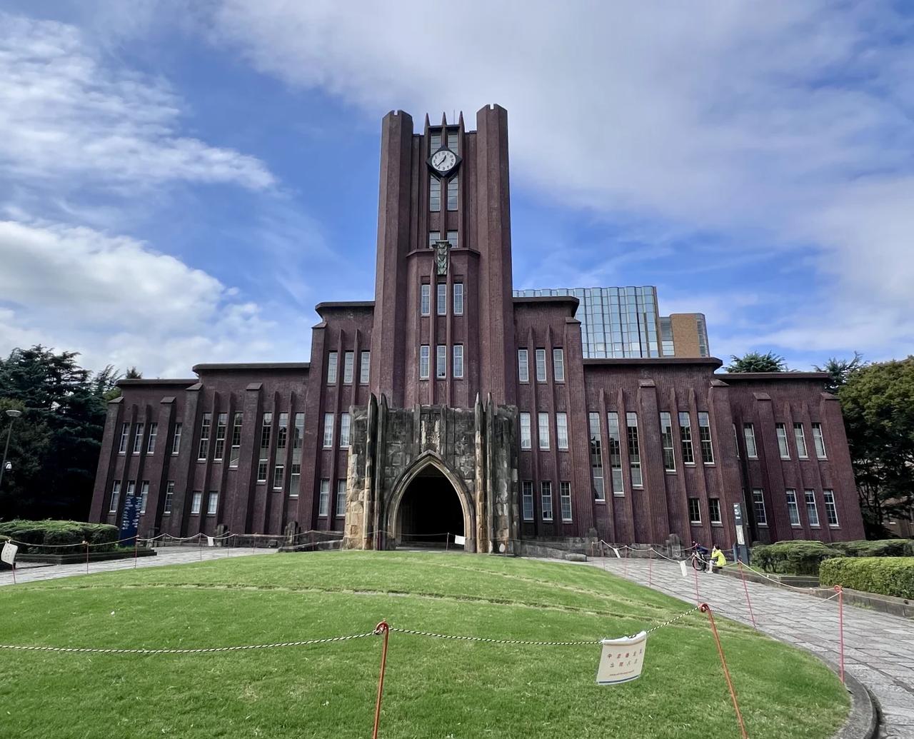 中国大学开始大批叫停中日交换生项目，高市早苗惹出来的祸还在蔓延！
日本《朝日新闻