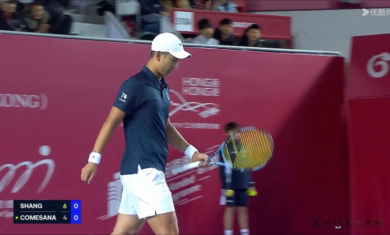 香港ATP250首轮
商骏程6-4科梅萨纳，
顺利拿下首盘
布里斯班
张帅首盘3