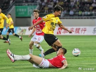 阿力侧身抽射技惊四座，泰安泰山城建主场火力全开，5-0大胜潍坊网页链接