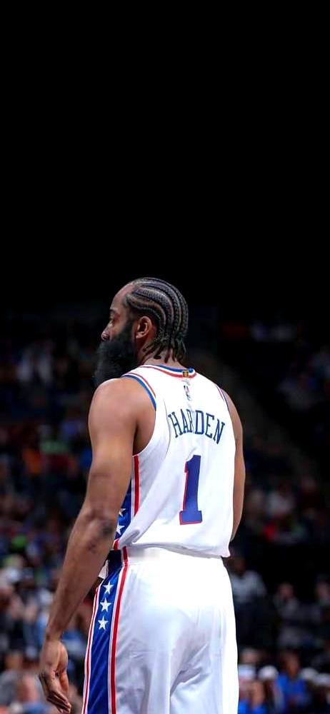 快船哈登现在是队里唯一能扛的，可球队还是输得一塌糊涂。
 

比尔刚来就捂着骨折