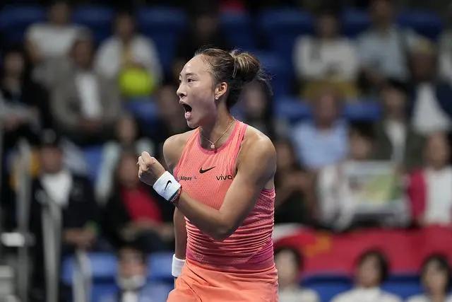 WTA500东京站决赛 郑钦文成功登顶冠军
北京时间10月27日11时，WTA5