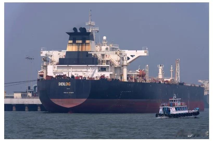 喊了两年多的“反俄道义”，终究抵不过真金白银的诱惑。4月22日，欧盟委员会向27