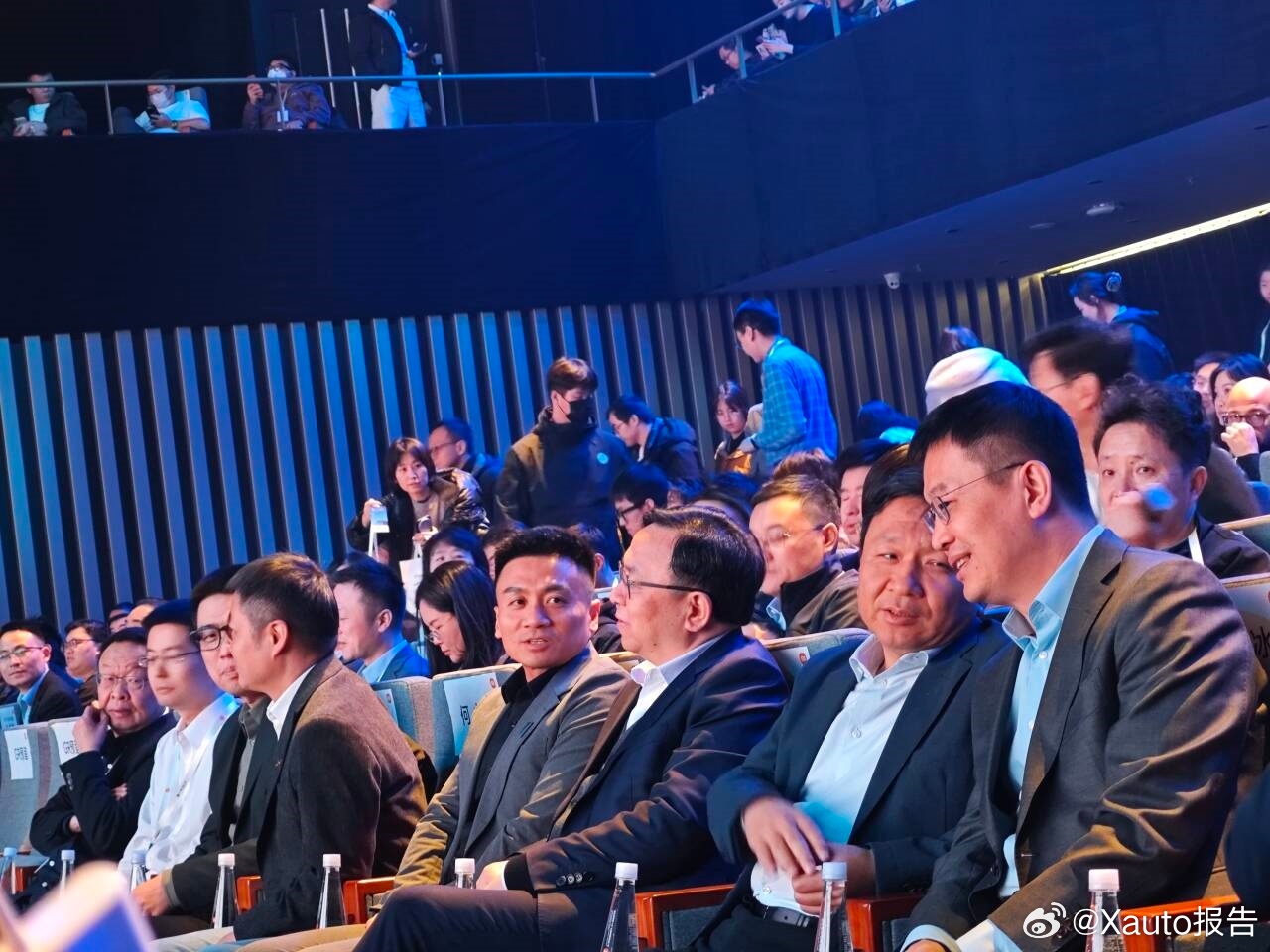 小米新SU7发布会请来半个车圈 3月19日，新一代小米SU7发布会现场大咖云集，