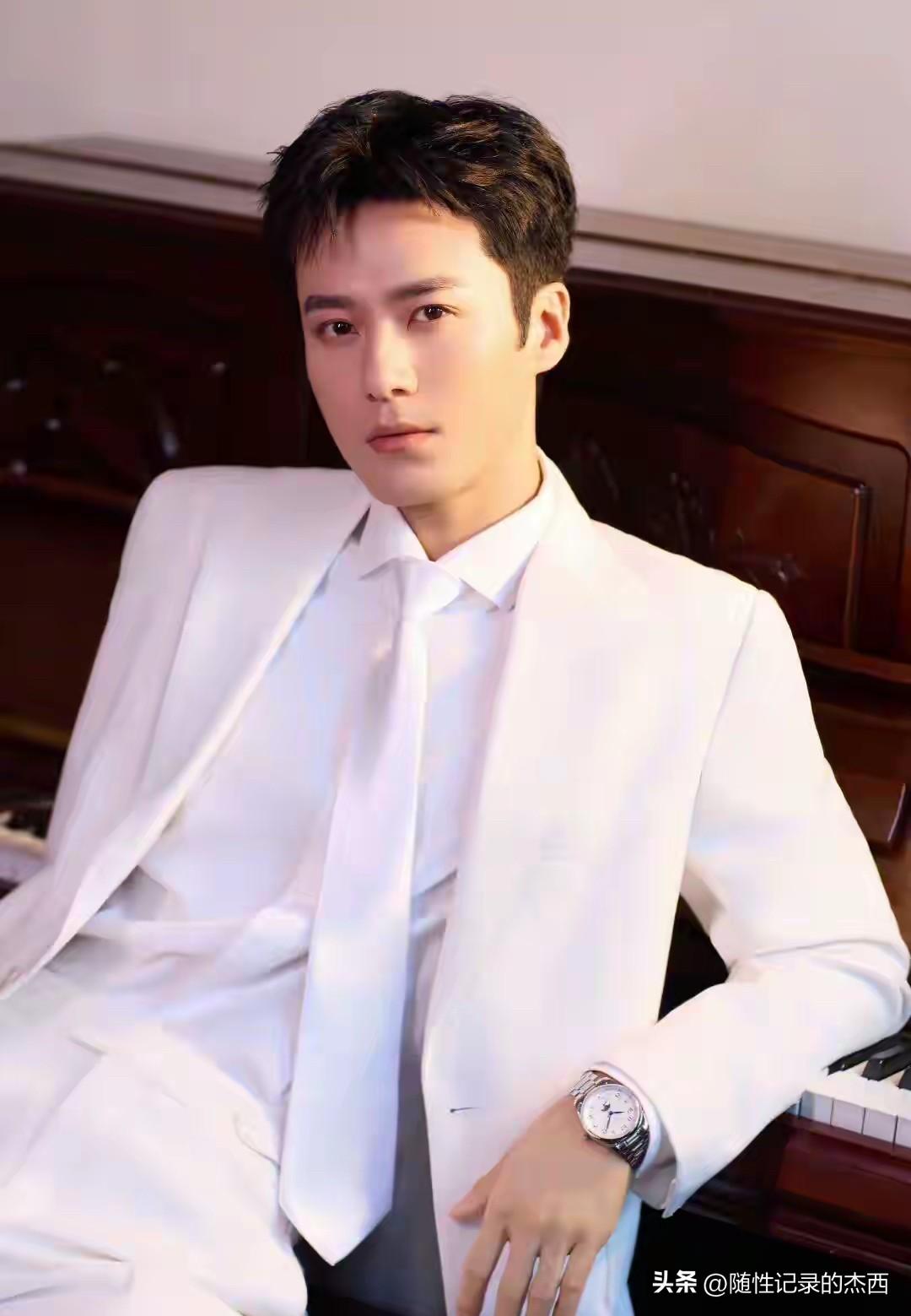 这位男演员长得比朱一龙还要帅气，演技不输黄晓明，可出道10几年却是不温不火的那种