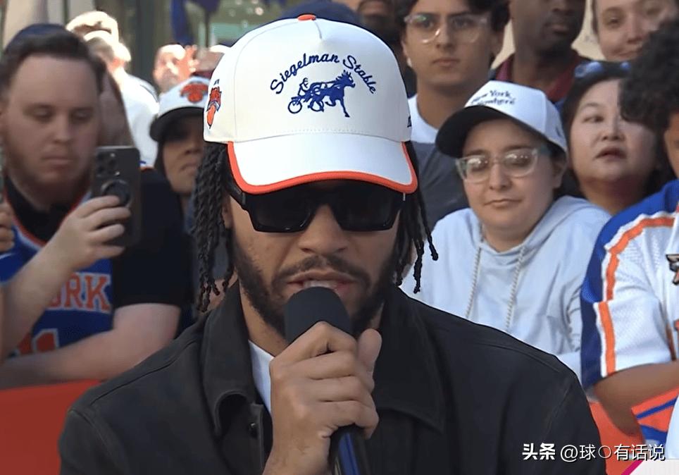 布伦森谈到父亲里克-布伦森陪伴自己完成这段冠军之旅，布伦森表示，这一刻很难用语言