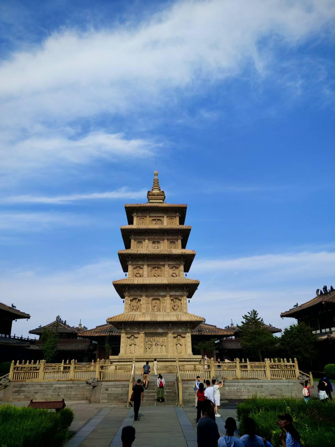 应县木塔 ~ 跨越千年的约会只为等待有缘人！！！

最近暑假，去了一趟大同，这座