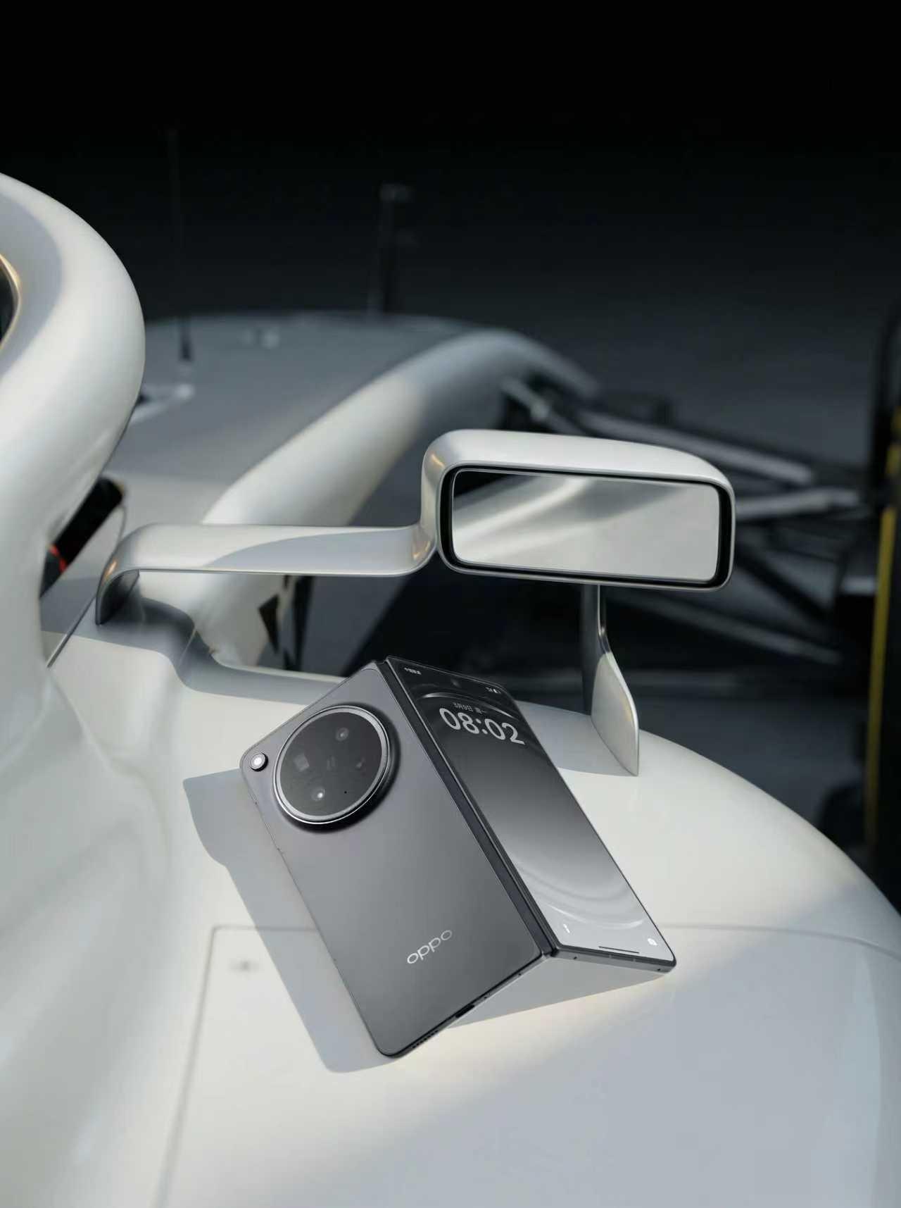 严重怀疑Find N6配色是照着F1车队出的！！
这周末朋友圈被F1中国大奖赛刷