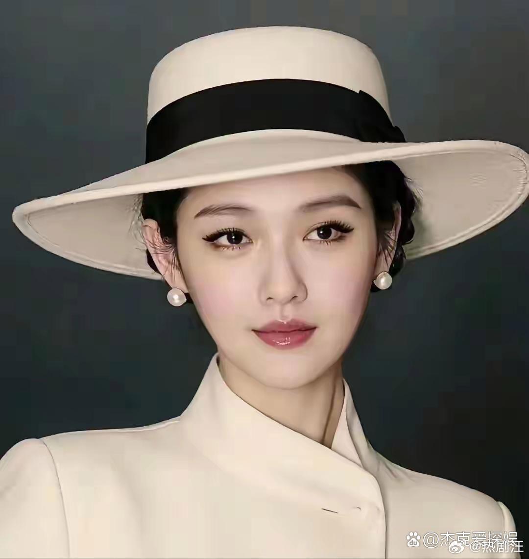 大S未公开的照片，真是太美了，一股留洋归国千金大小姐的既视感，不愧是世纪美人！ 