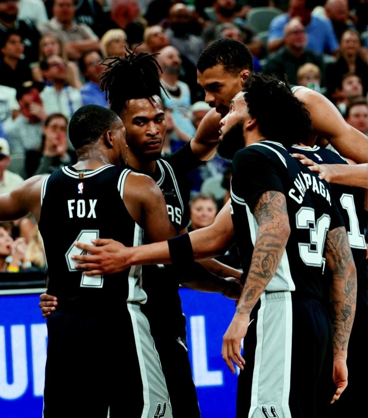 🔥明日战掘金！文班亚马 瓦塞尔 卡斯尔出战成疑 科内特等缺席比赛马刺官方发布了