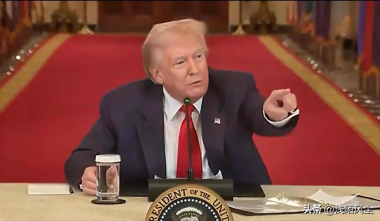 特朗普对12频道新闻表示:“我要求的就是无条件投降，也就是伊朗人要么直接公开宣布