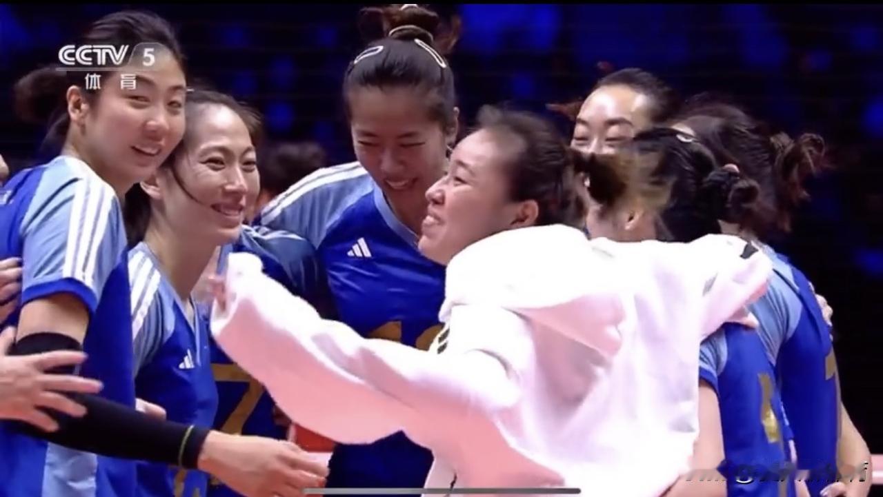 高意真的是被教练骂醒了啊！今天打出世界级副攻风采，巨星表现，这场1/4决赛真的是