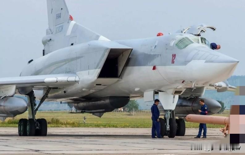 虽然喀山航空工厂以生产图波列夫轰炸机出名，但在上世纪的困难时期，喀山航空工厂亦制