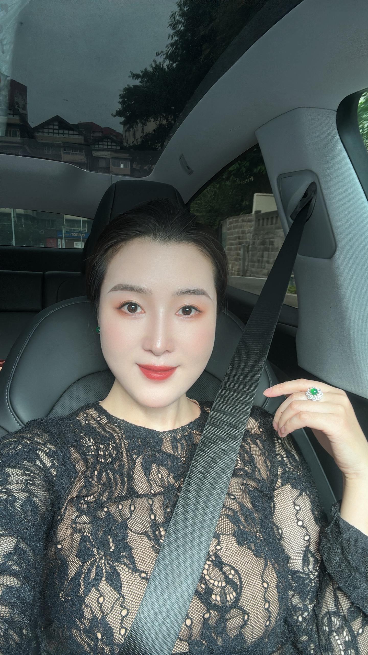 这个世界最可怕的地方就是: 所有人都用钱来衡量一个人是不是成功，厉害...