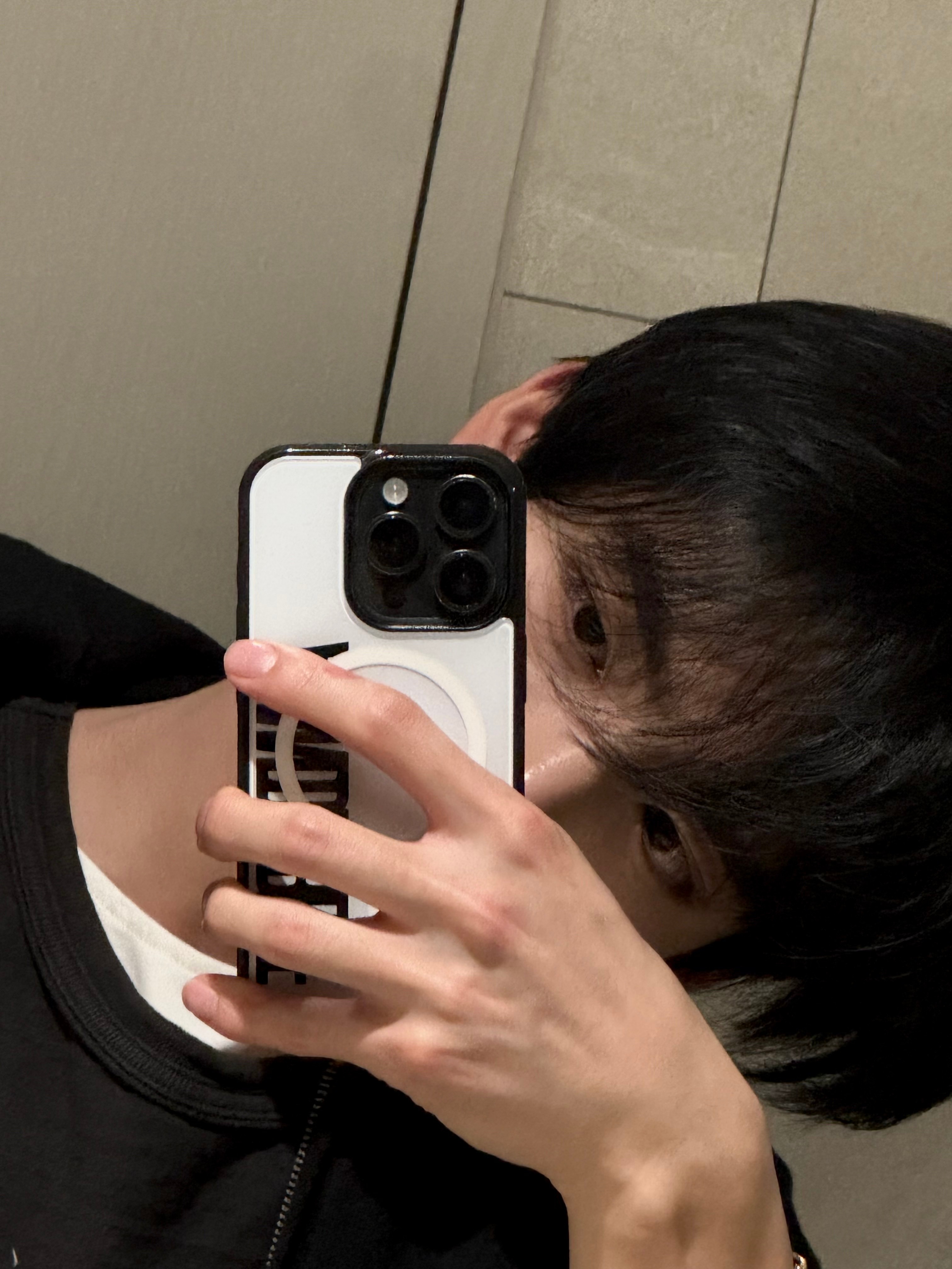 我囡黑发顺毛好乖🥺 