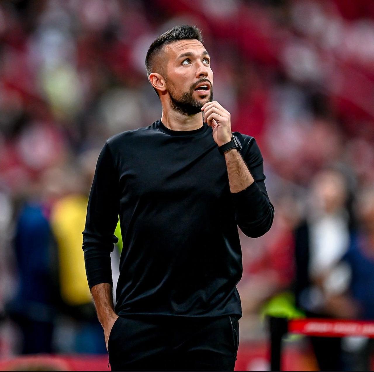 🇮🇹
意大利还藏着一位宝藏级的年轻教练
1989年出生的法廖利，他上赛季执教