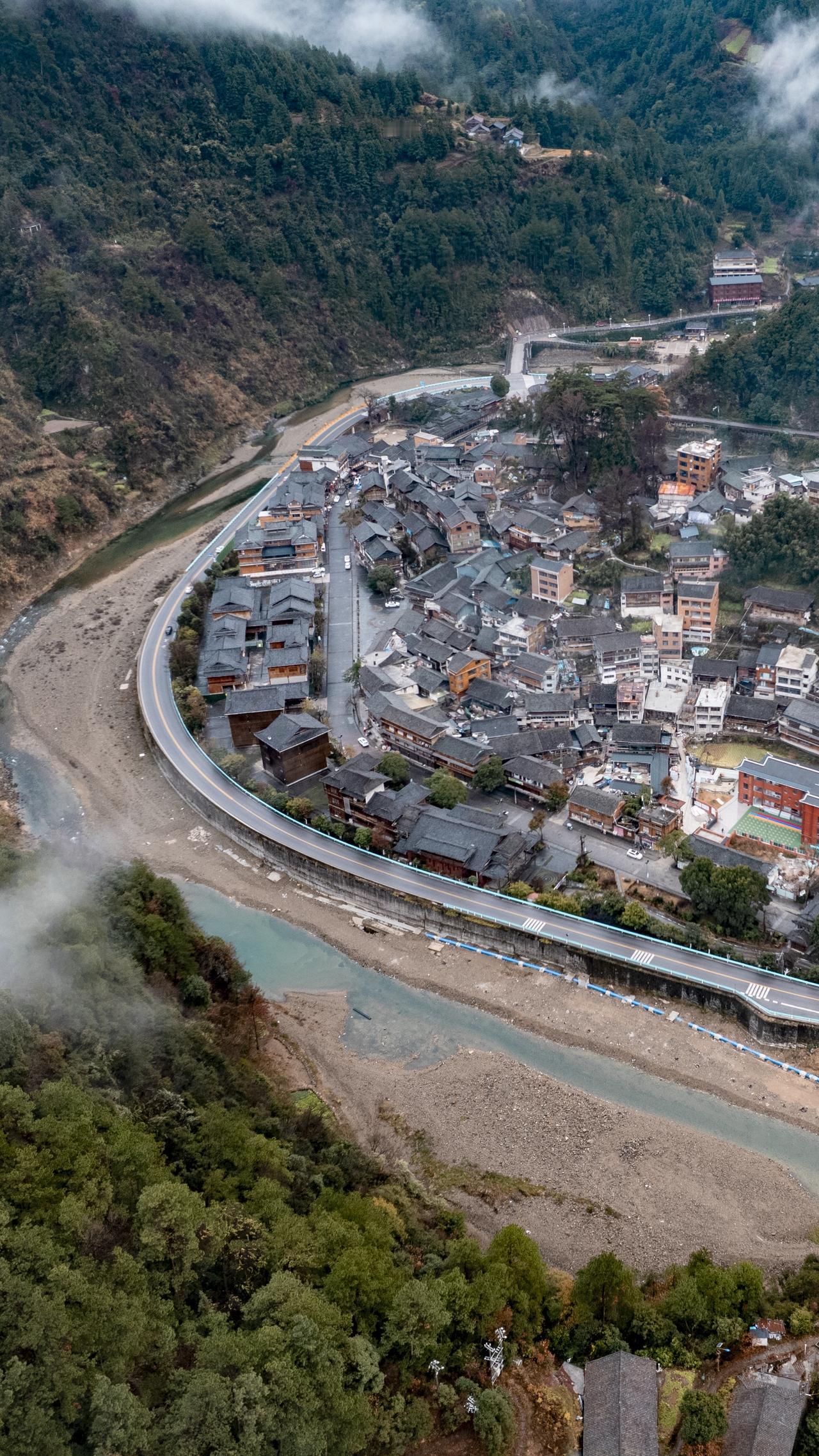 郎德苗寨 航拍 玉带环腰