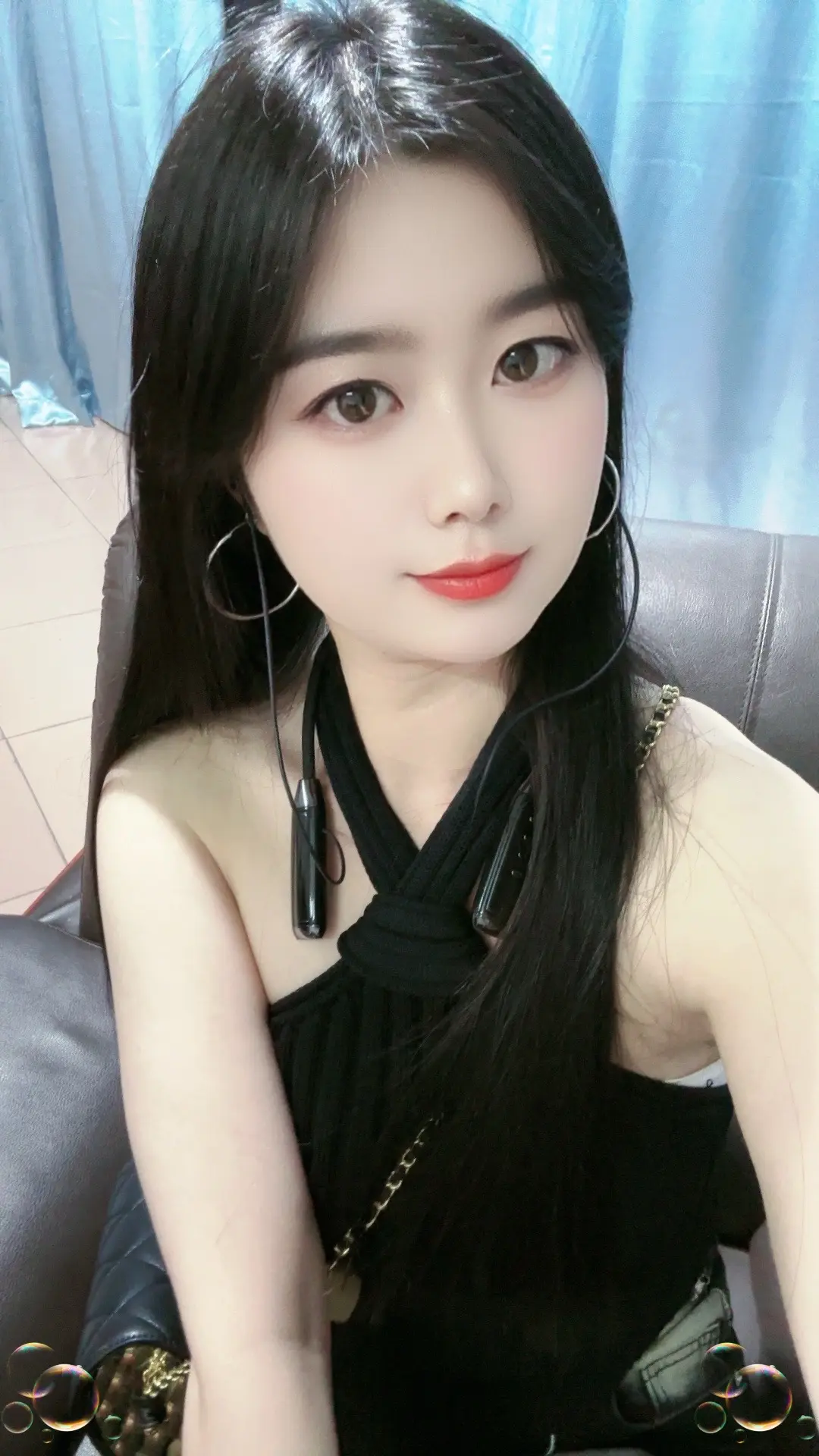也许这就是命运吧，生活从未变得轻松 只能慢慢学会接受现实吧