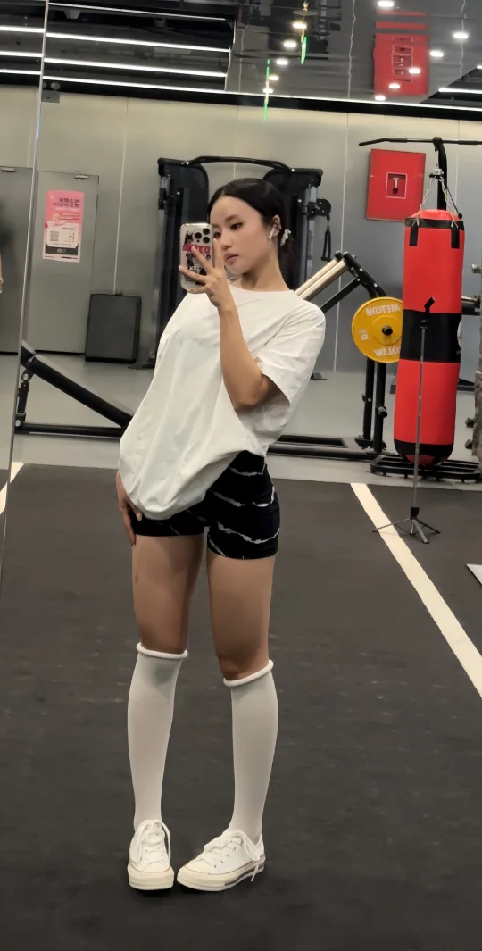 麻烦左滑