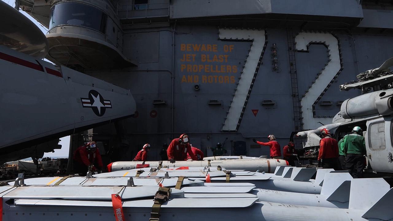 尚未被击沉的林肯号航舰