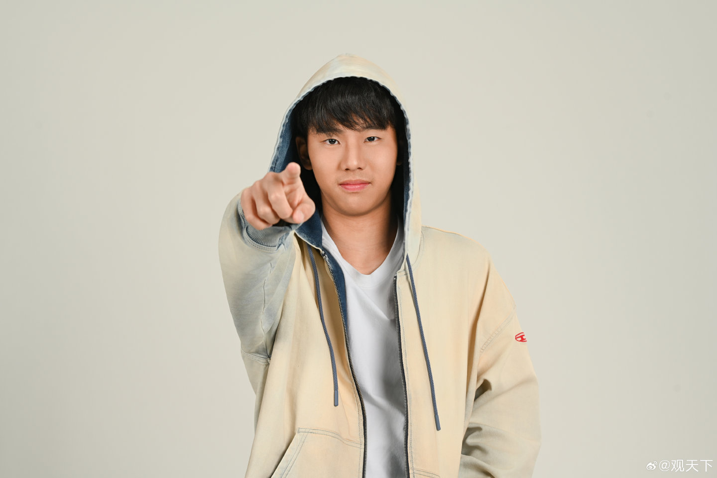 张家鸣英式培养路径的中国样本张家鸣签约伯恩利俱乐部热血启航！18岁张家鸣官宣英超