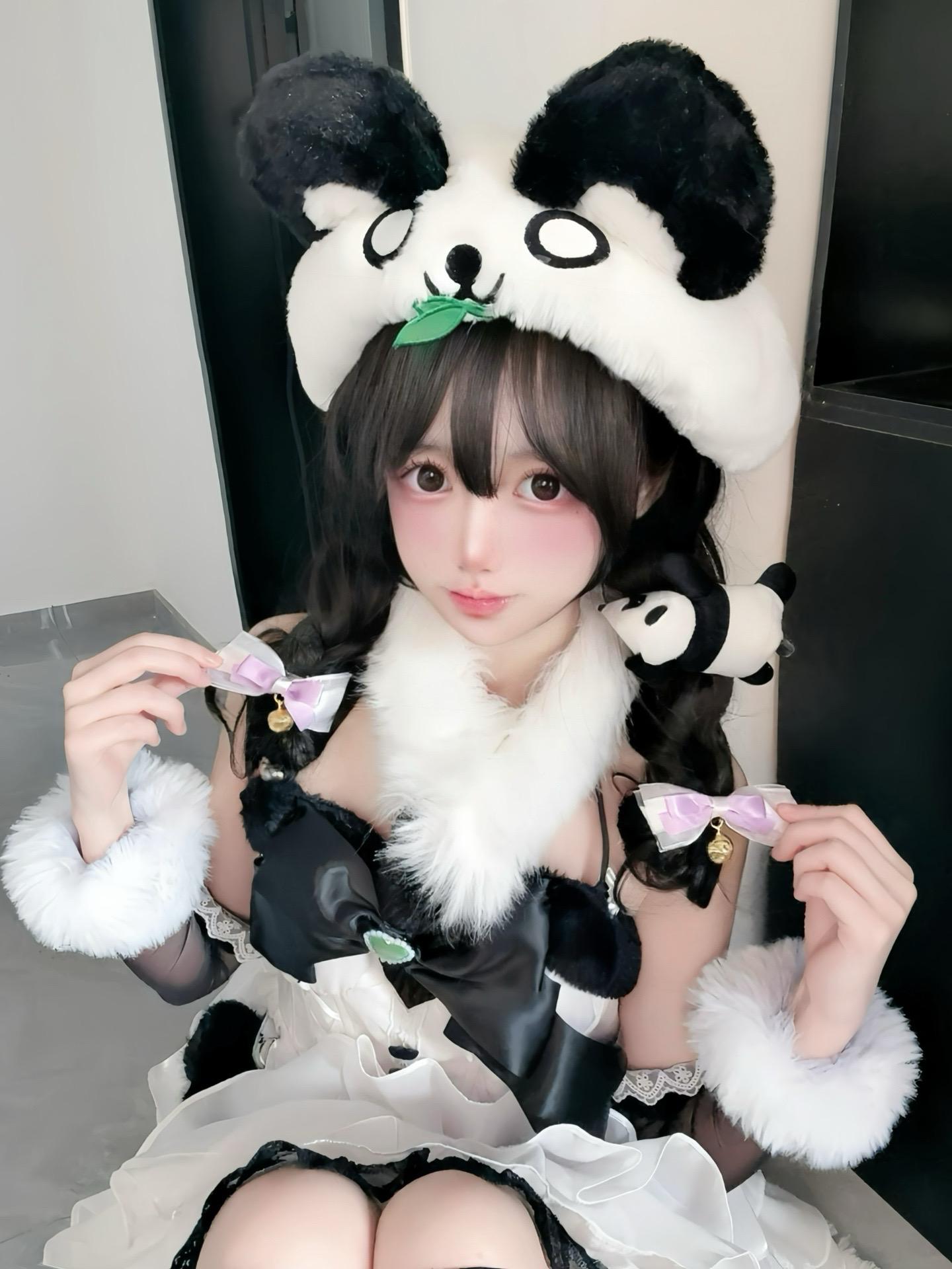 天选熊猫妹。