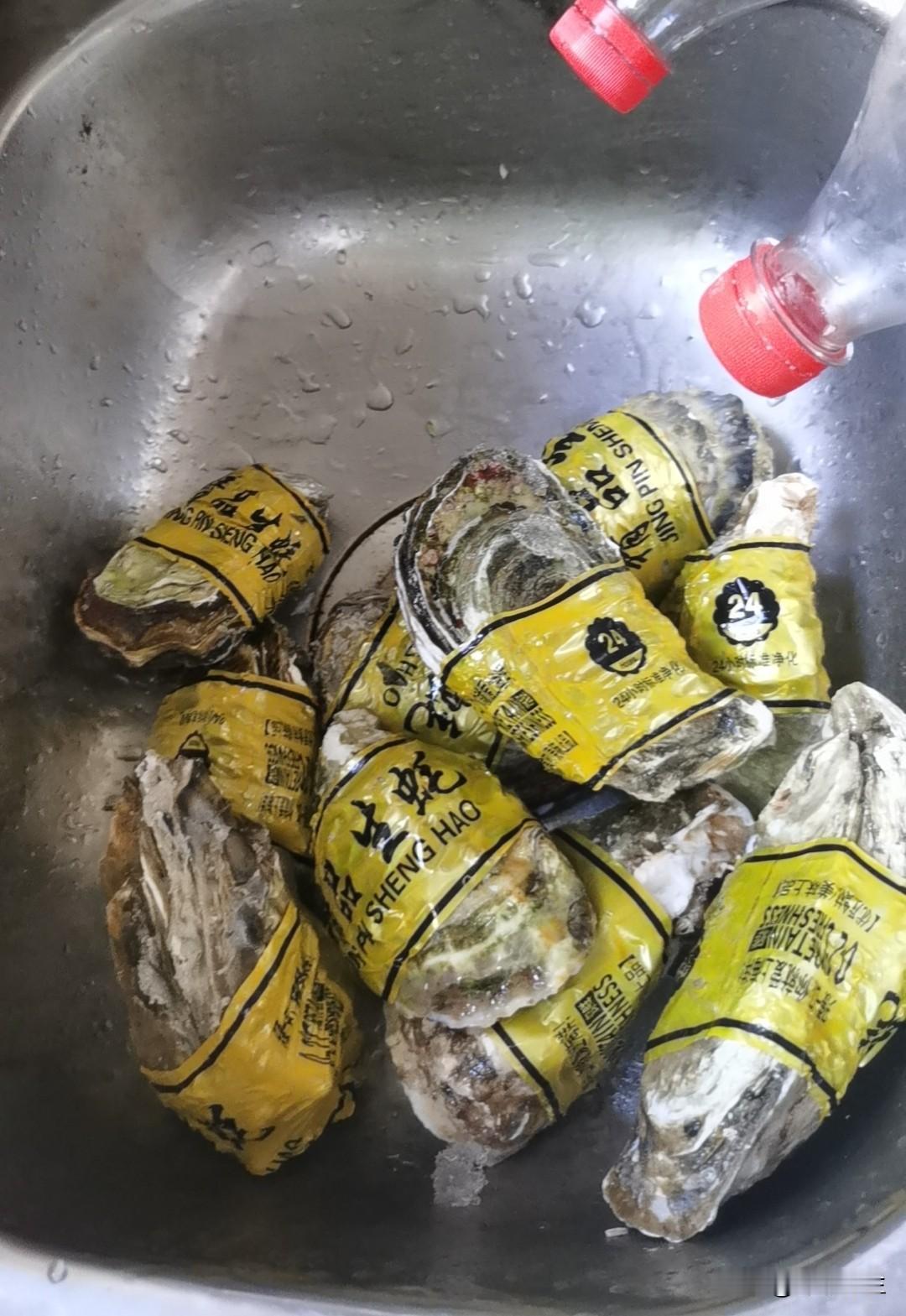 深圳朴朴买的生蚝，空气炸锅一烤，鲜到跺脚！

周末被深圳朴朴的生蚝种草了！个头饱