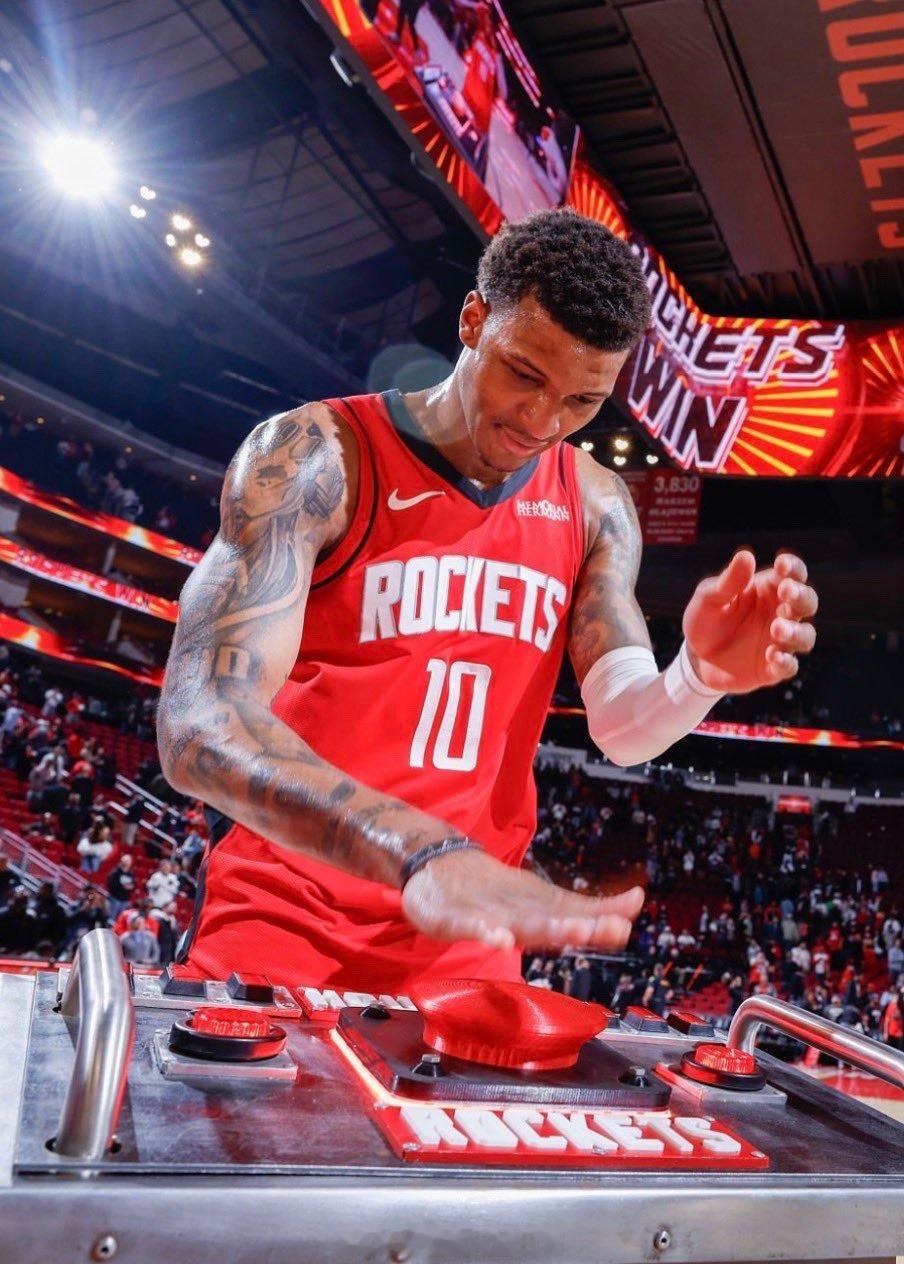 小贾接受采访时表示，自己仍有多次入选全明星，并赢得总冠军的愿望。“如果实现了，那