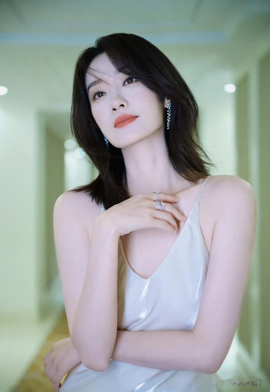张小斐绝美穿搭，新红毯女王
