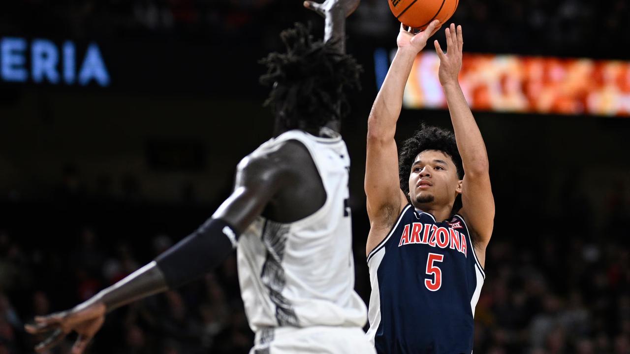 全美头号种子亚利桑那大学以84比77战胜了主场作战的中佛罗里达大学。本场比赛后，