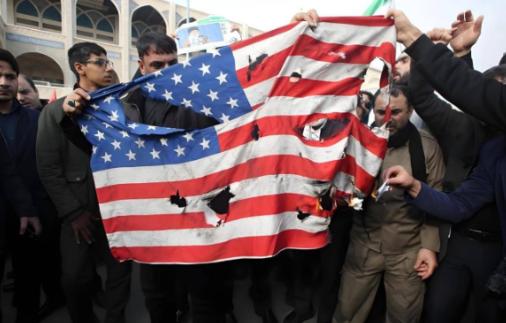 天塌了！局势的走向完全失控，伊朗人的反击根本不是什么“意思一下”，而是要把美以联