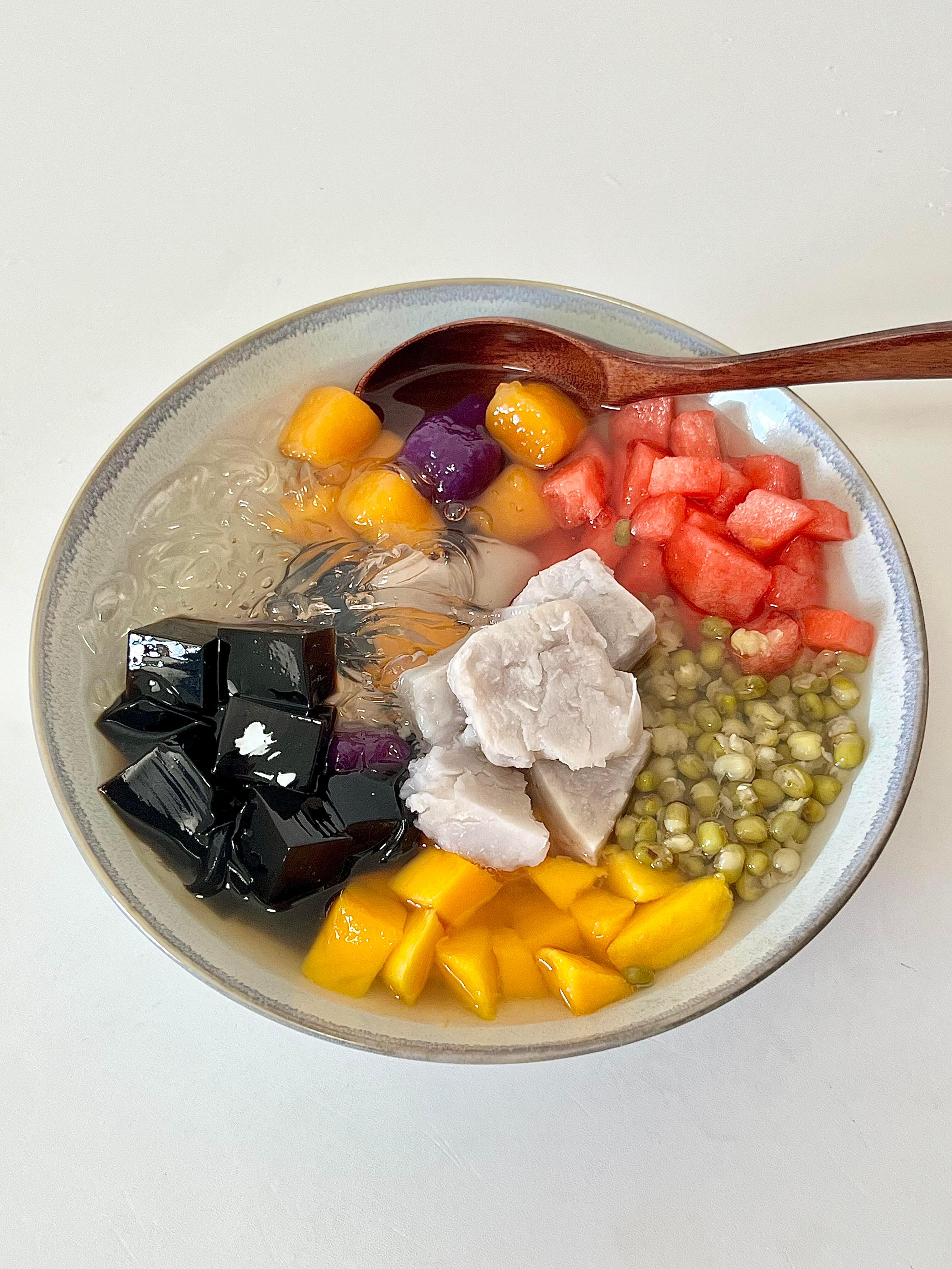 上海夏天消暑的正确打开方式解锁上海清爽夏日！去环湖公园透气，泡水上乐园玩水，各类