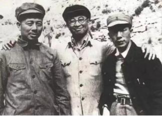 1938年，日军占领祁县，汉奸猖獗使得民不聊生。一人趁汉奸熟睡之际，割下其头颅，