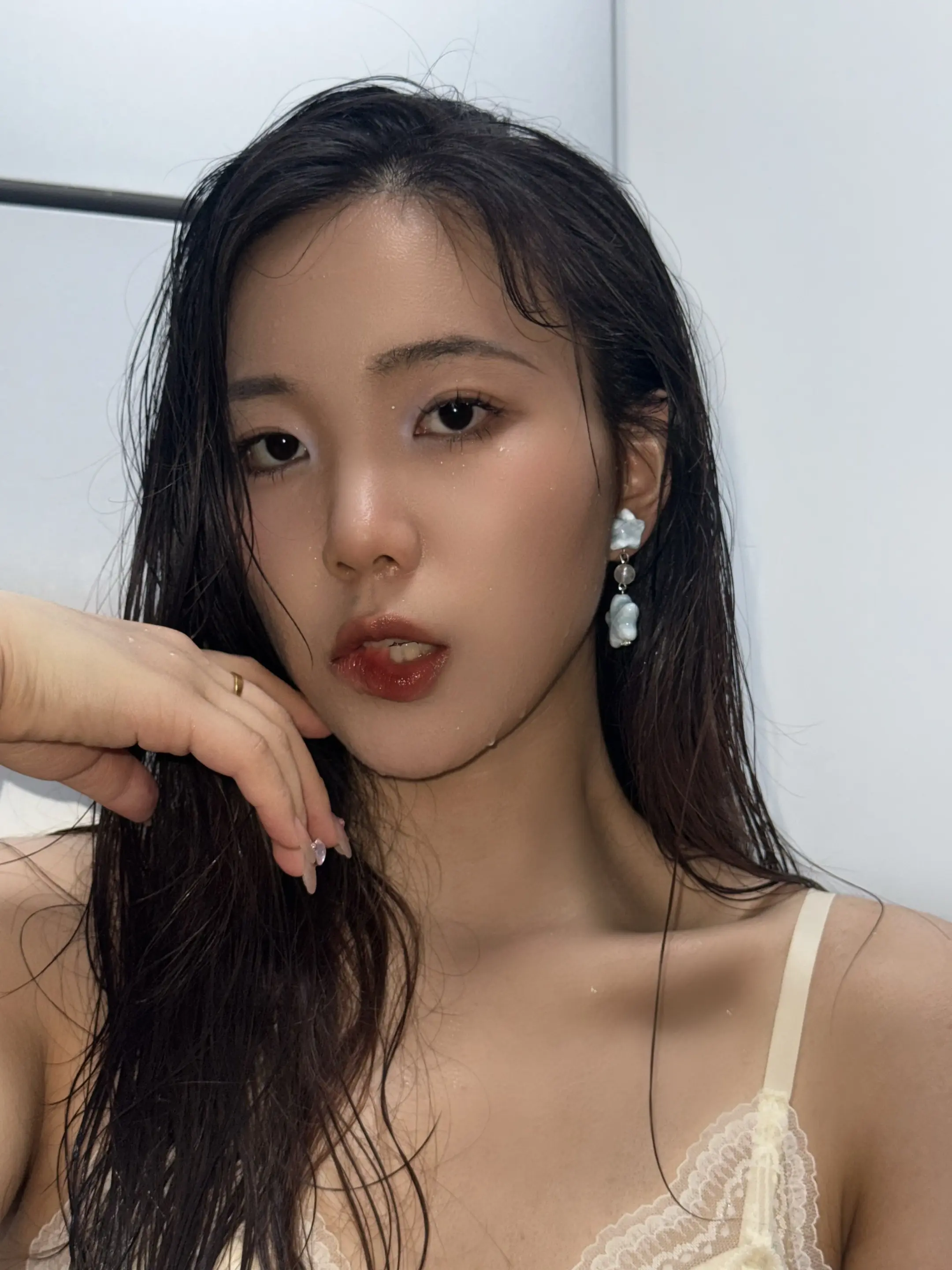 黑黑的也很美。
