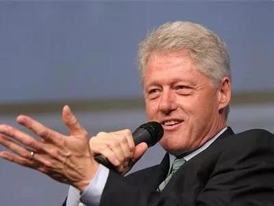 美国前总统克林顿曾说：“我这一辈子最后悔两件事，第一个是说服乌克兰完全放弃核武器