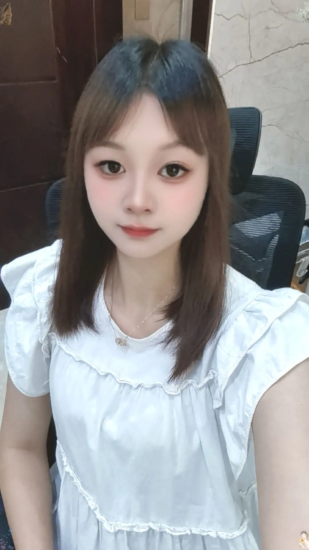 关于我的性格，我向你道歉。因为我小心眼的占有欲。胡思乱想的吃醋。想得到...