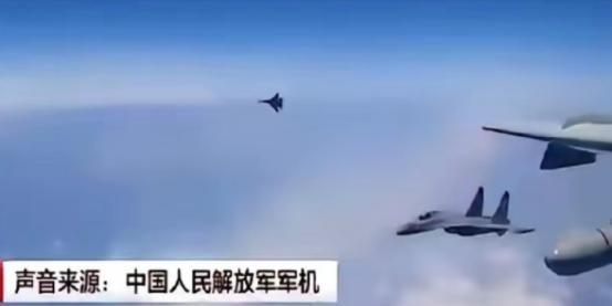 美国飞行员发现一个百思不得其解的怪现象每次中国战机伴飞，既不是歼16、也不是歼2