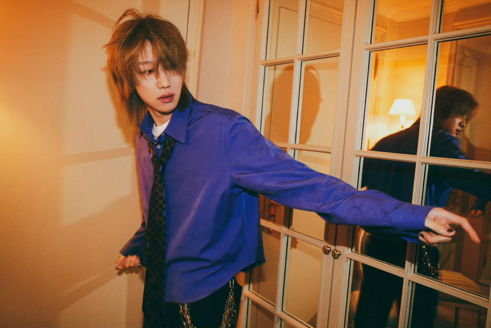 徐明浩身着 𝗟𝗼𝘂𝗶𝘀 𝗩𝘂𝗶𝘁𝘁𝗼𝗻 出席巴黎男装周，