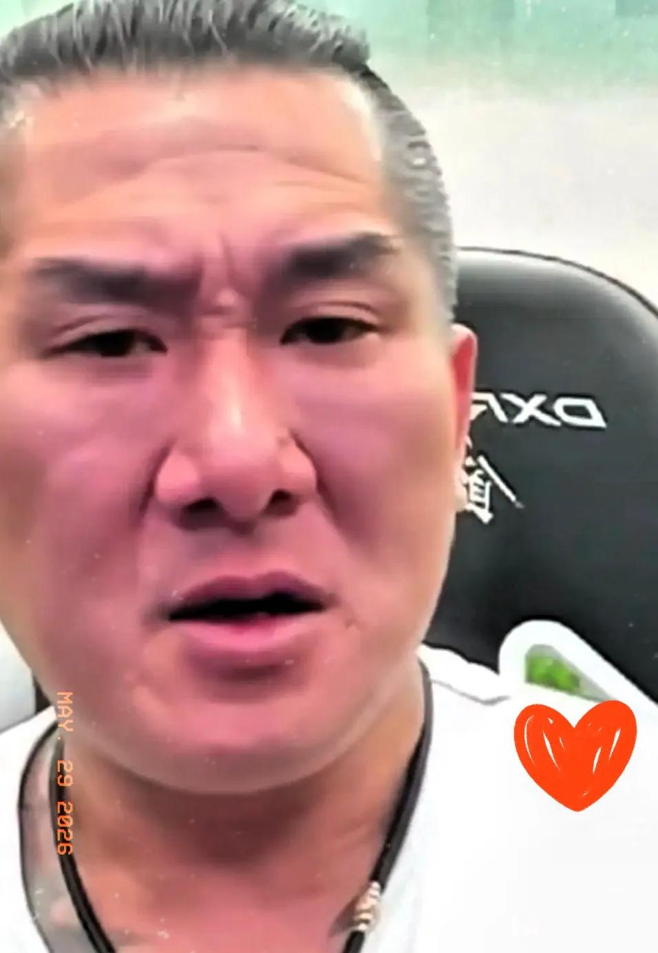 馆长这次来大陆，直播的时候真是一把鼻涕一把泪，看得出是真被触动到了。

他说了一