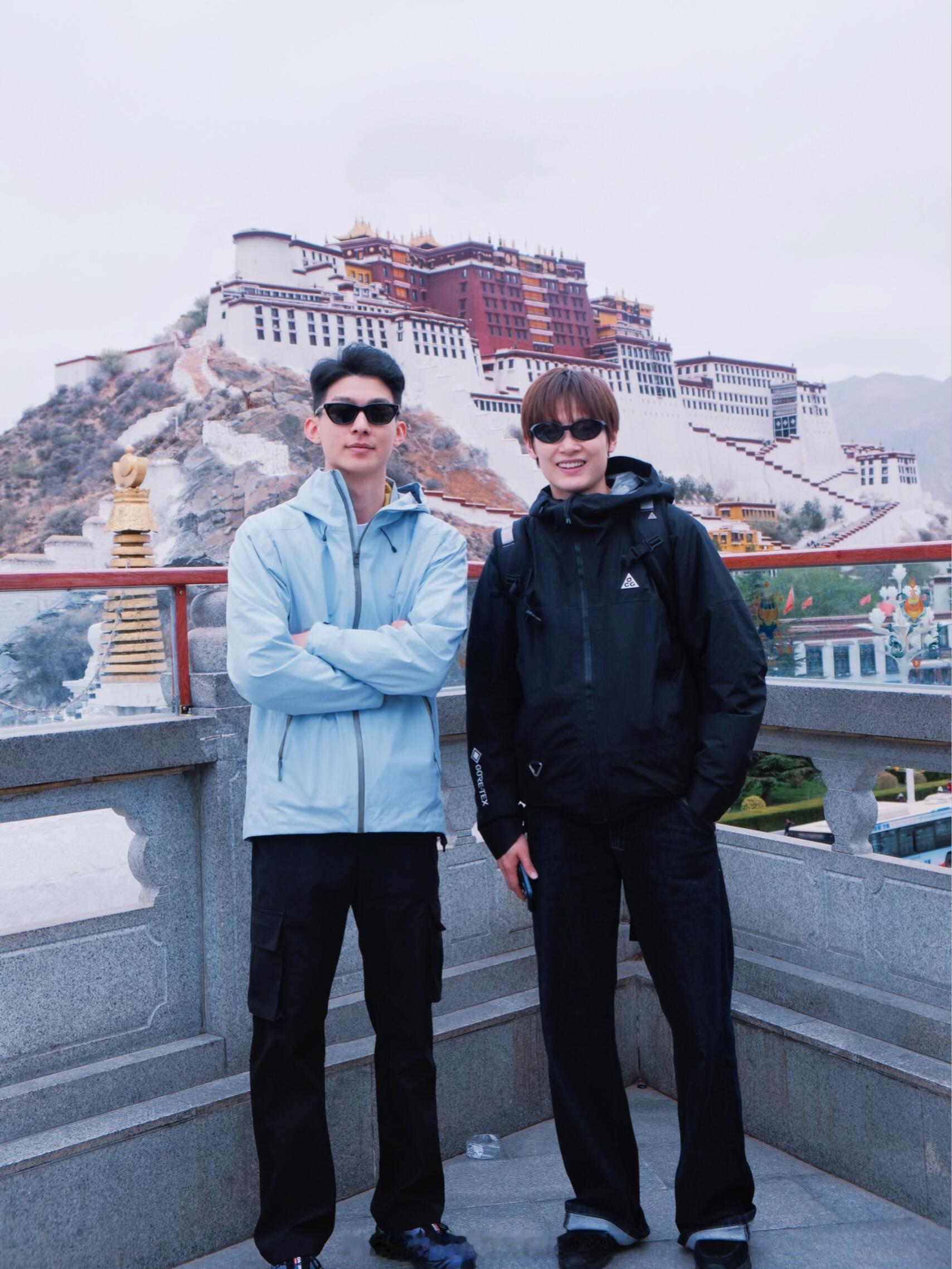 杨力维  Yic西藏被偶遇碎片🧩📕 心还未成年 